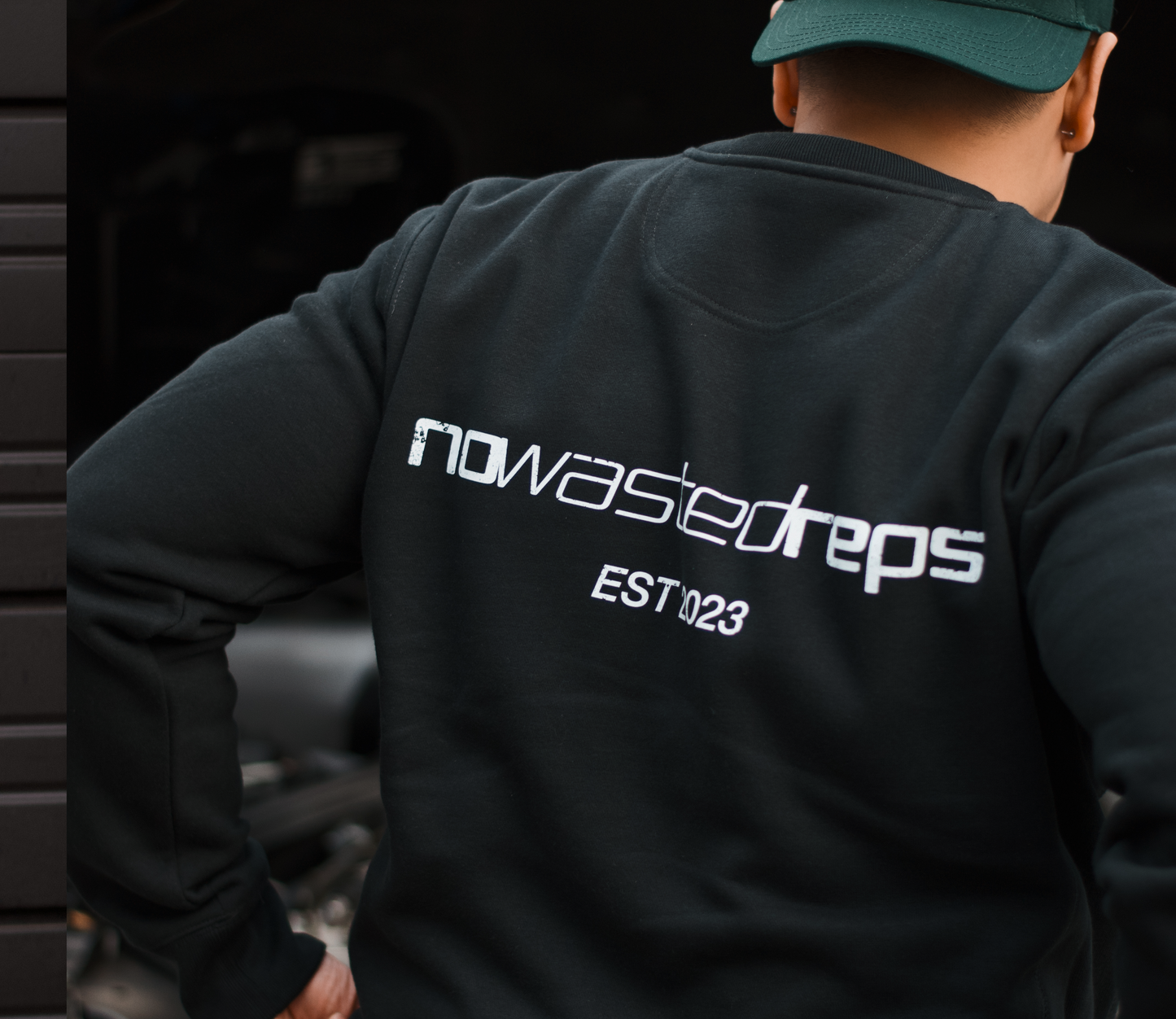 Varsity crewneck [black]