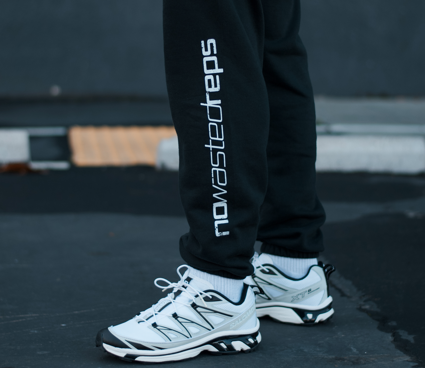 Varsity sweatpants [black]